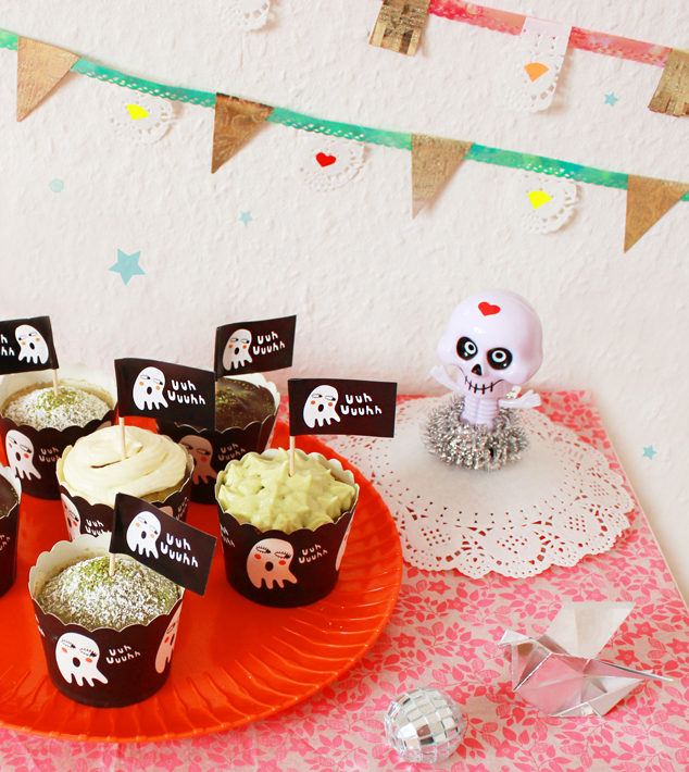 Selbst gebackene Vegane Matcha-Cupcakes für die Halloweenparty